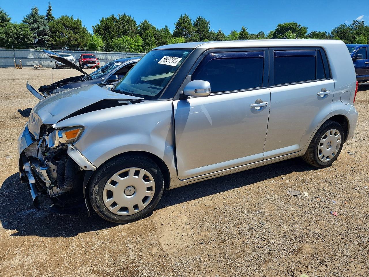 2015 Scion xB, VIN JTLZE4FE7FJ075773 — Front end
