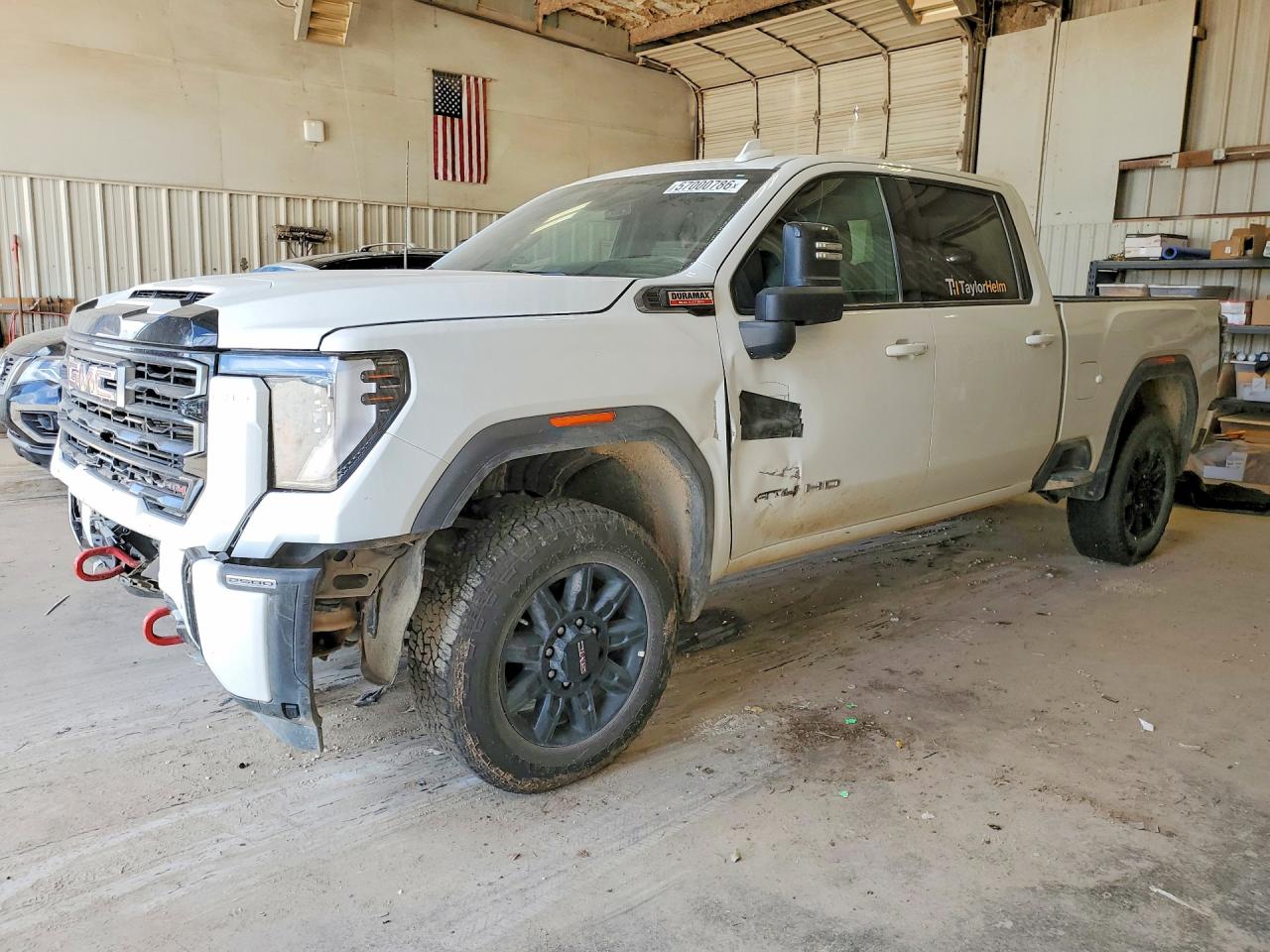 2026 GMC Sierra 2500HD AT4, VIN 1GT4UPEY0TF210919 — Front end