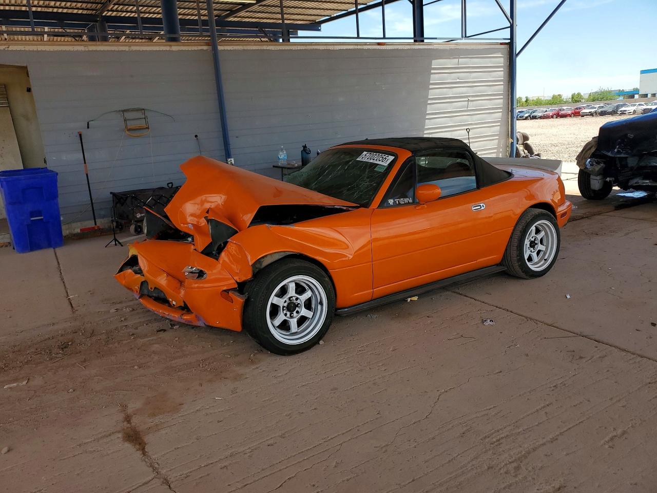 1997 Mazda MX-5 Miata, VIN JM1NA3534V0732310 — Front end