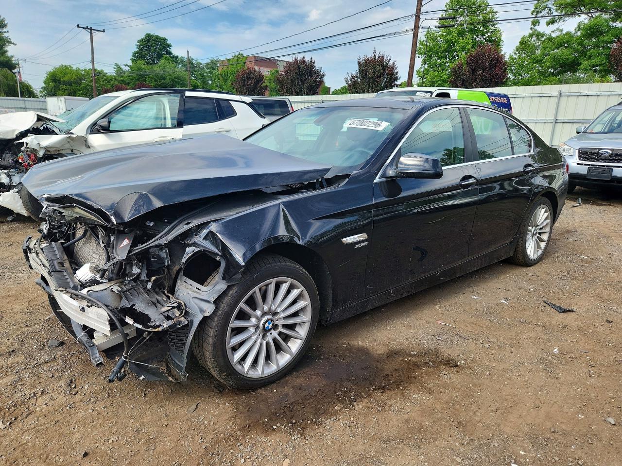 2011 BMW 5 Series 535i xDrive, VIN WBAFU7C57BC875301 — Front end