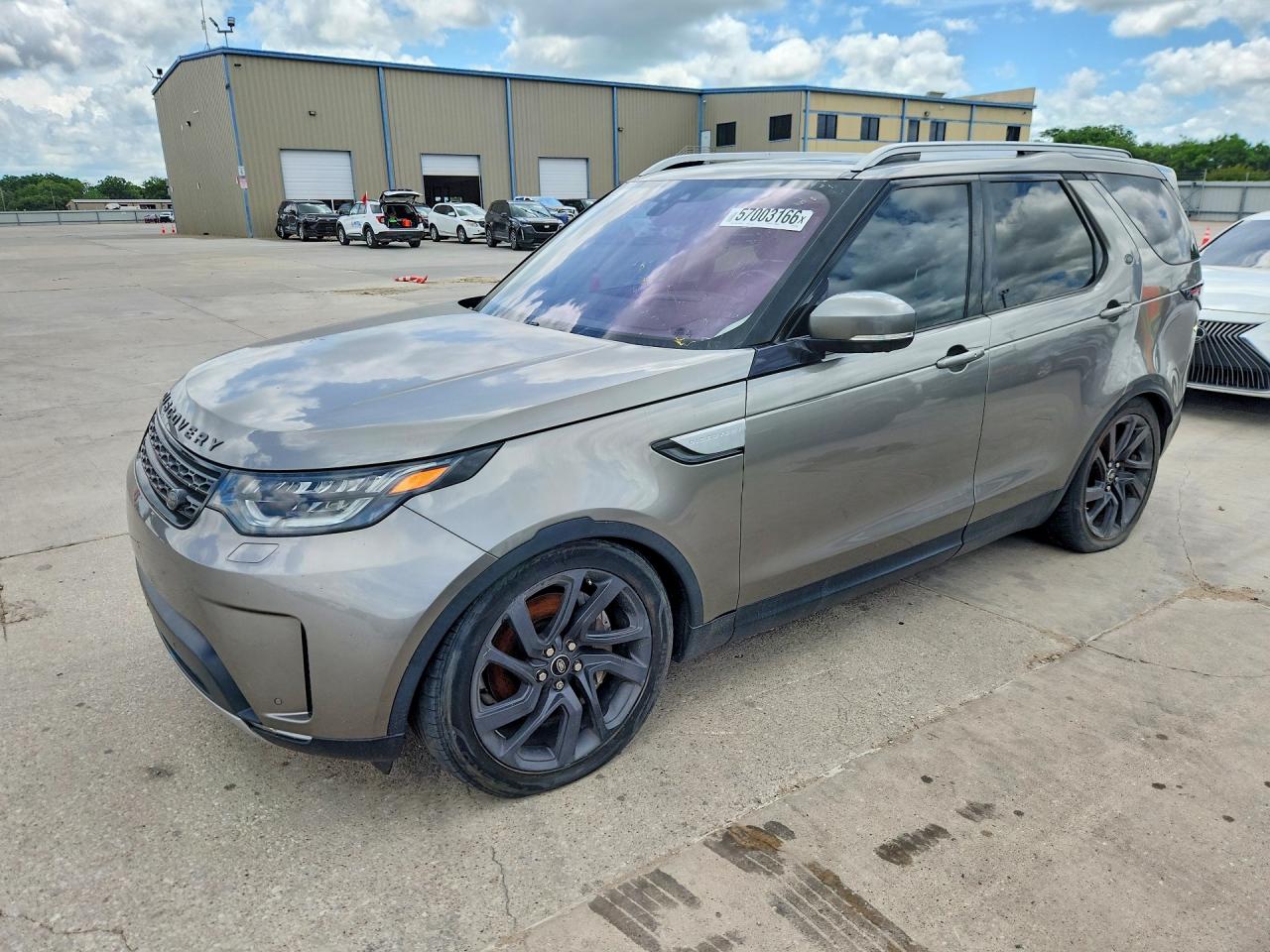 2018 Land Rover Discovery HSE, VIN SALRR2RV3JA052251 — Normal wear