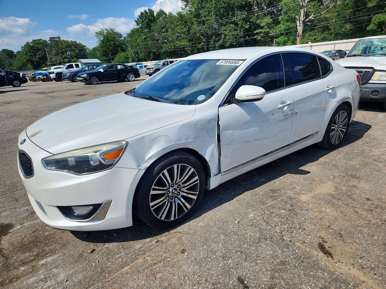 2015 Kia Cadenza Premium, VIN KNALN4D76F5195799 — Front end