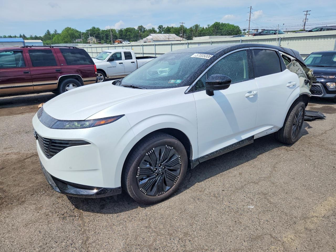2025 Nissan Murano Platinum, VIN 5N1AZ3DT2SC108665 — Rear end
