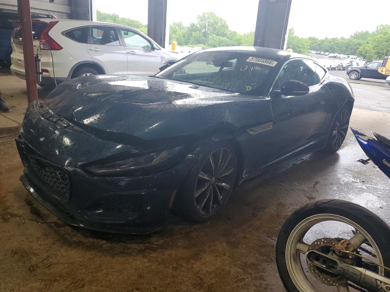 2021 Jaguar F-Type R, VIN SAJD51FE0MCK73702 — Перед