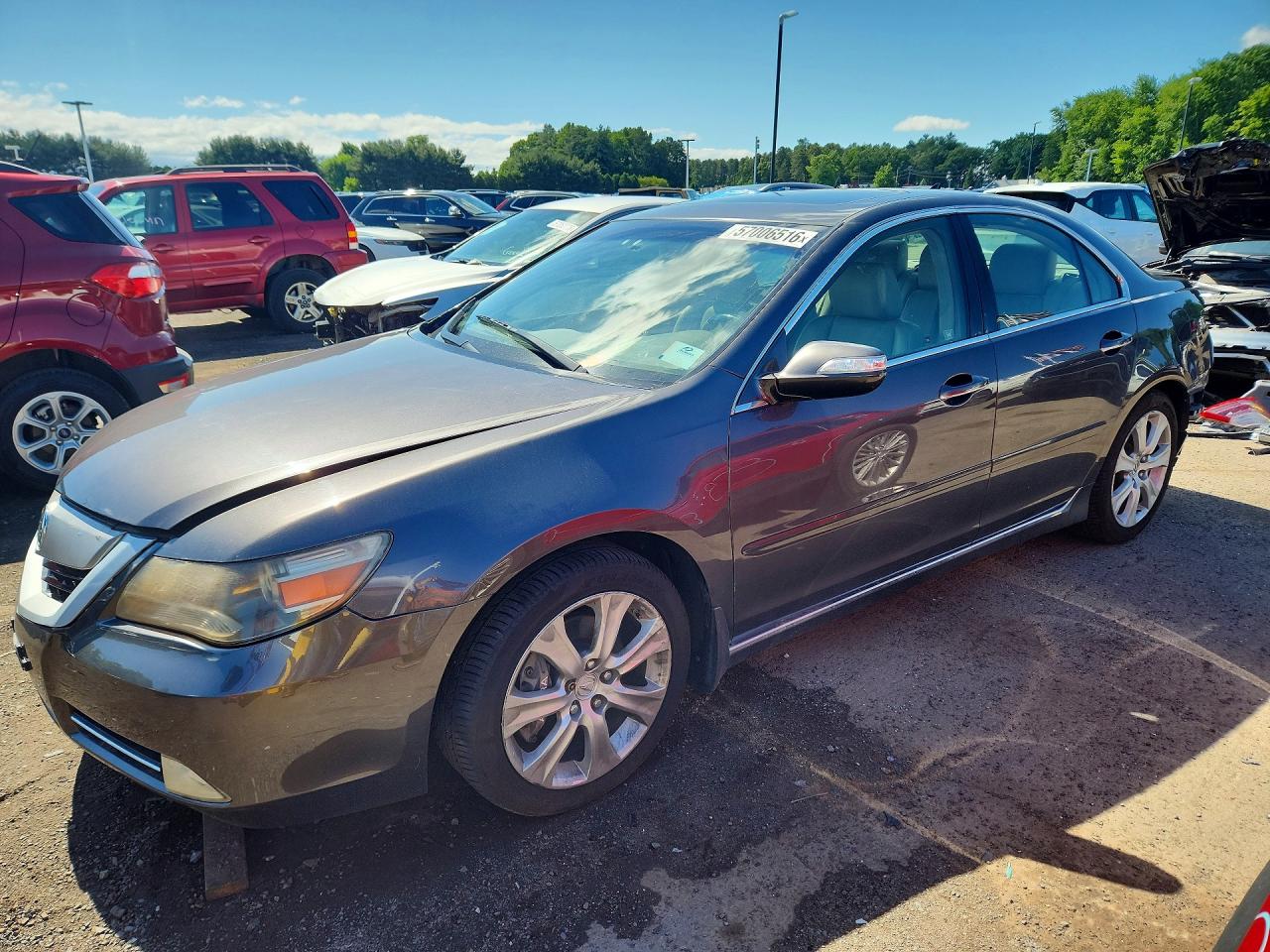 2010 Acura RL Technology, VIN JH4KB2F68AC001809 — Rear end