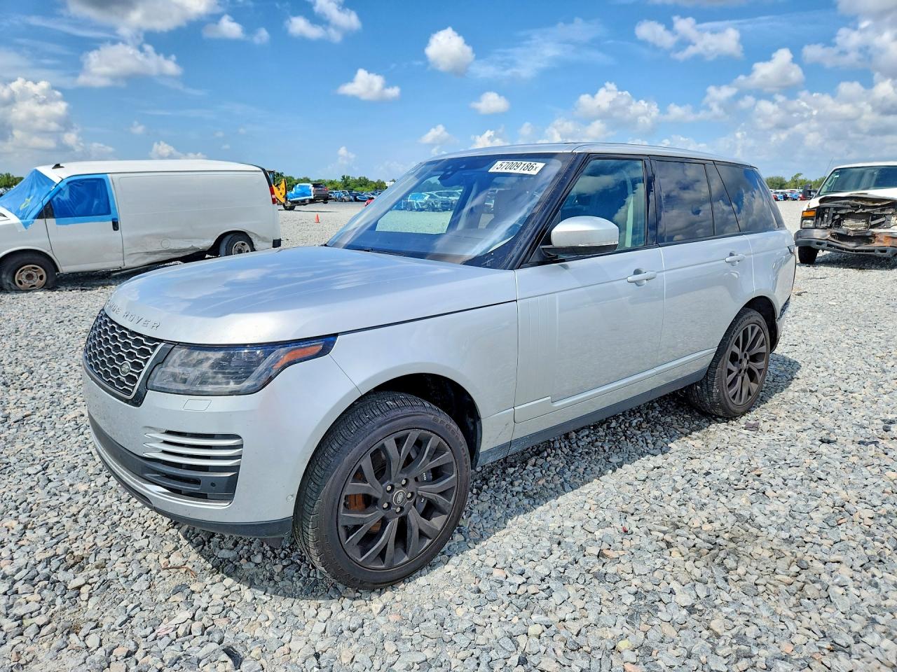 2019 Land Rover Range Rover HSE, VIN SALGS2SV0KA548244 — Rear end