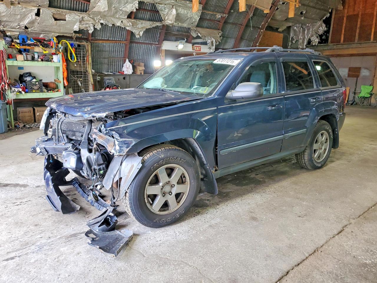 2008 Jeep Grand Cherokee Laredo, VIN 1J8GR48K48C244836 — Front end