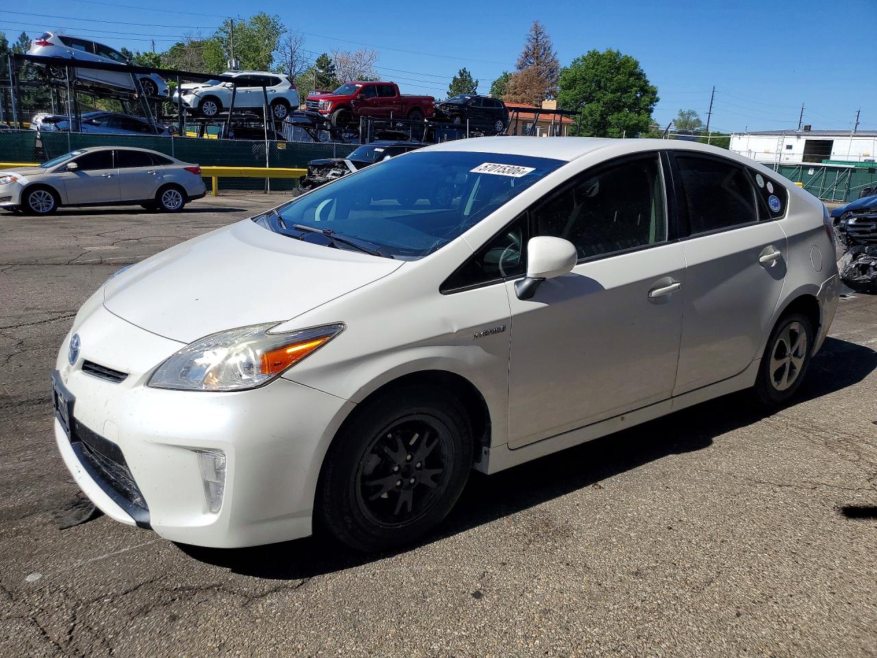 2014 Toyota Prius Three, VIN JTDKN3DU7E0364206 — Front end