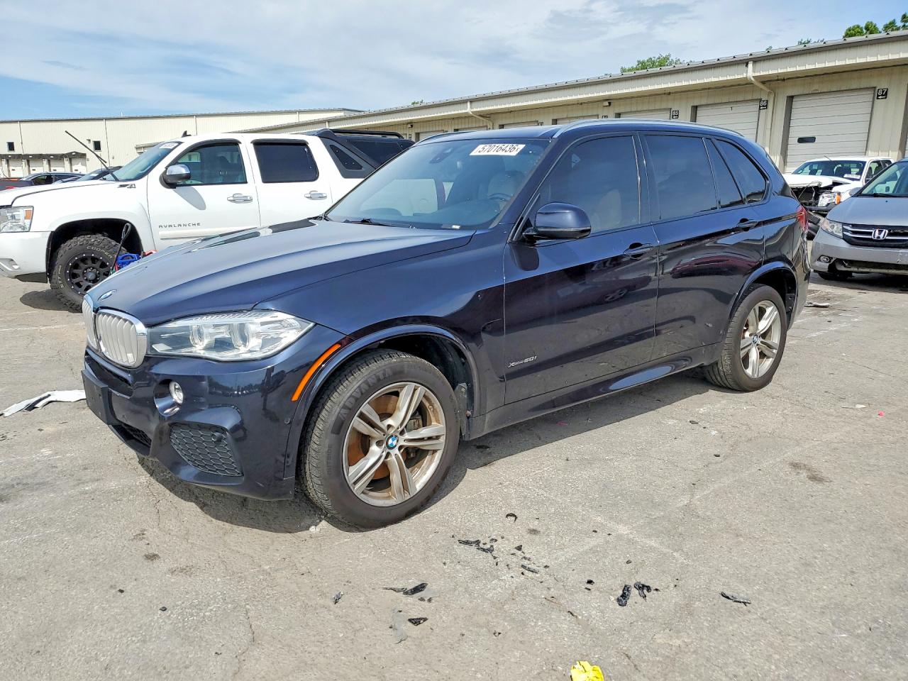 2018 BMW X5 xDrive50i, VIN 5UXKR6C54J0U14746 — Minor dents and scratches