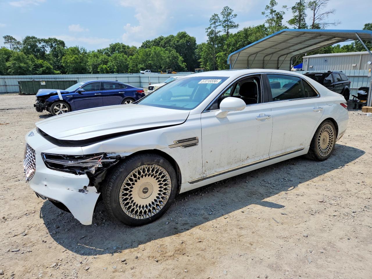 2020 Genesis G90 Premium, VIN KMTF34PA2LU076003 — Front end