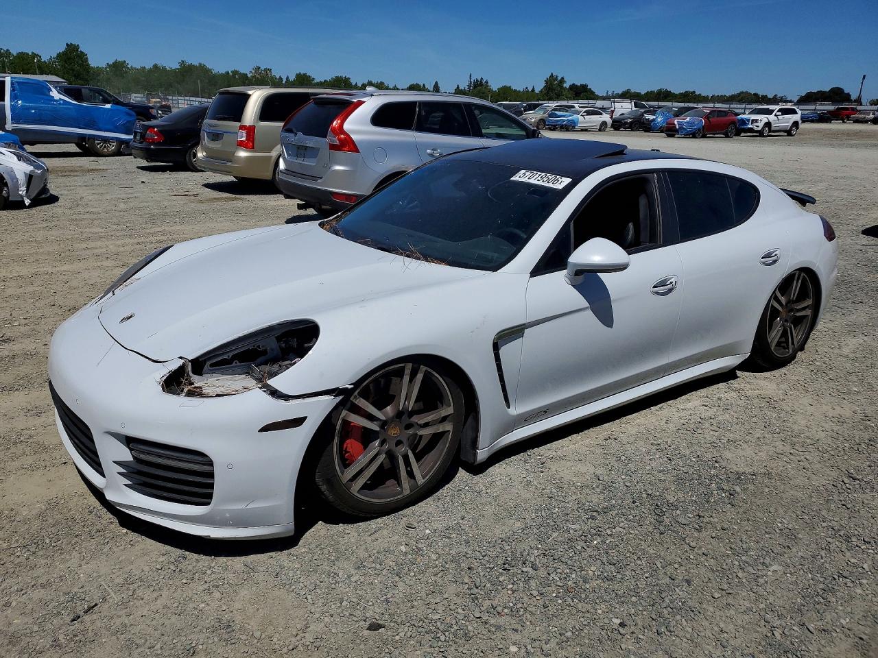 2016 Porsche Panamera GTS, VIN WP0AF2A70GL080869 — Front end