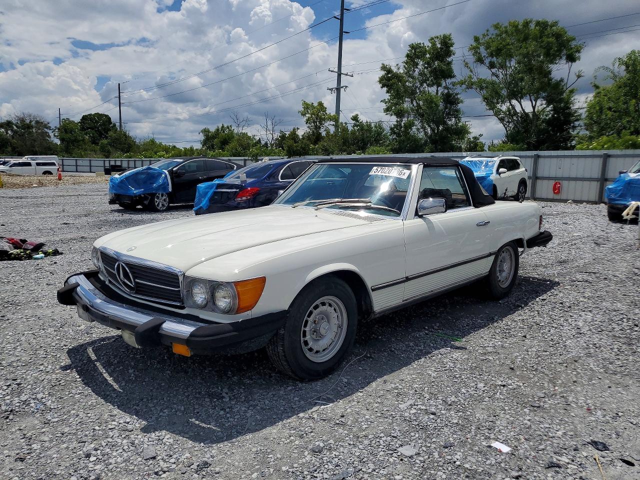 1980 Mercedes-Benz 450, VIN 10704412063190 — Minor dents and scratches