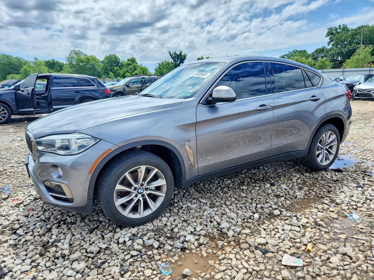 2018 BMW X6 xDrive35i, VIN 5UXKU2C50J0Z61553 — Minor dents and scratches