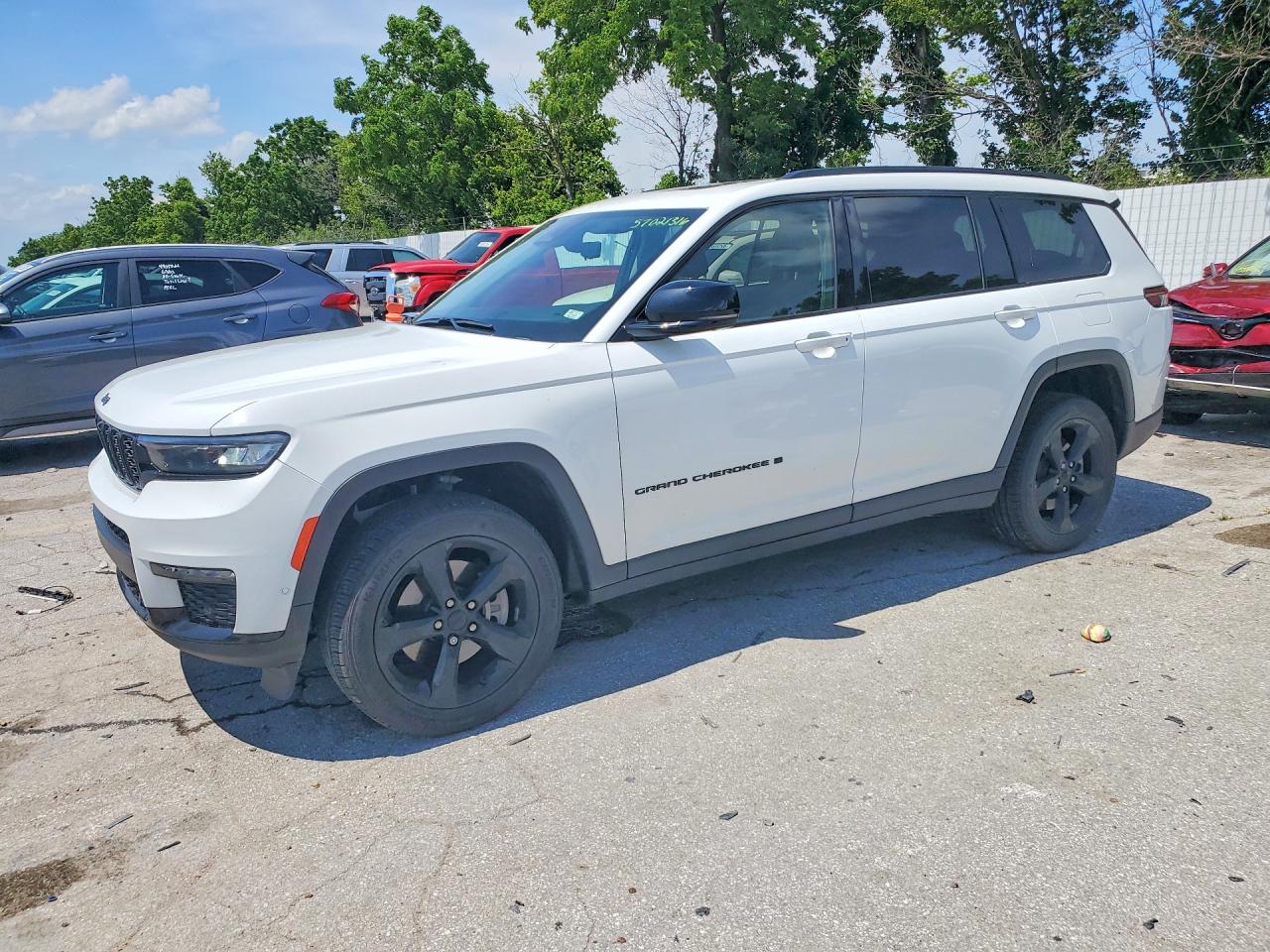 2023 Jeep Grand Cherokee Limited, VIN 1C4RJKBG7P8845658 — Front end