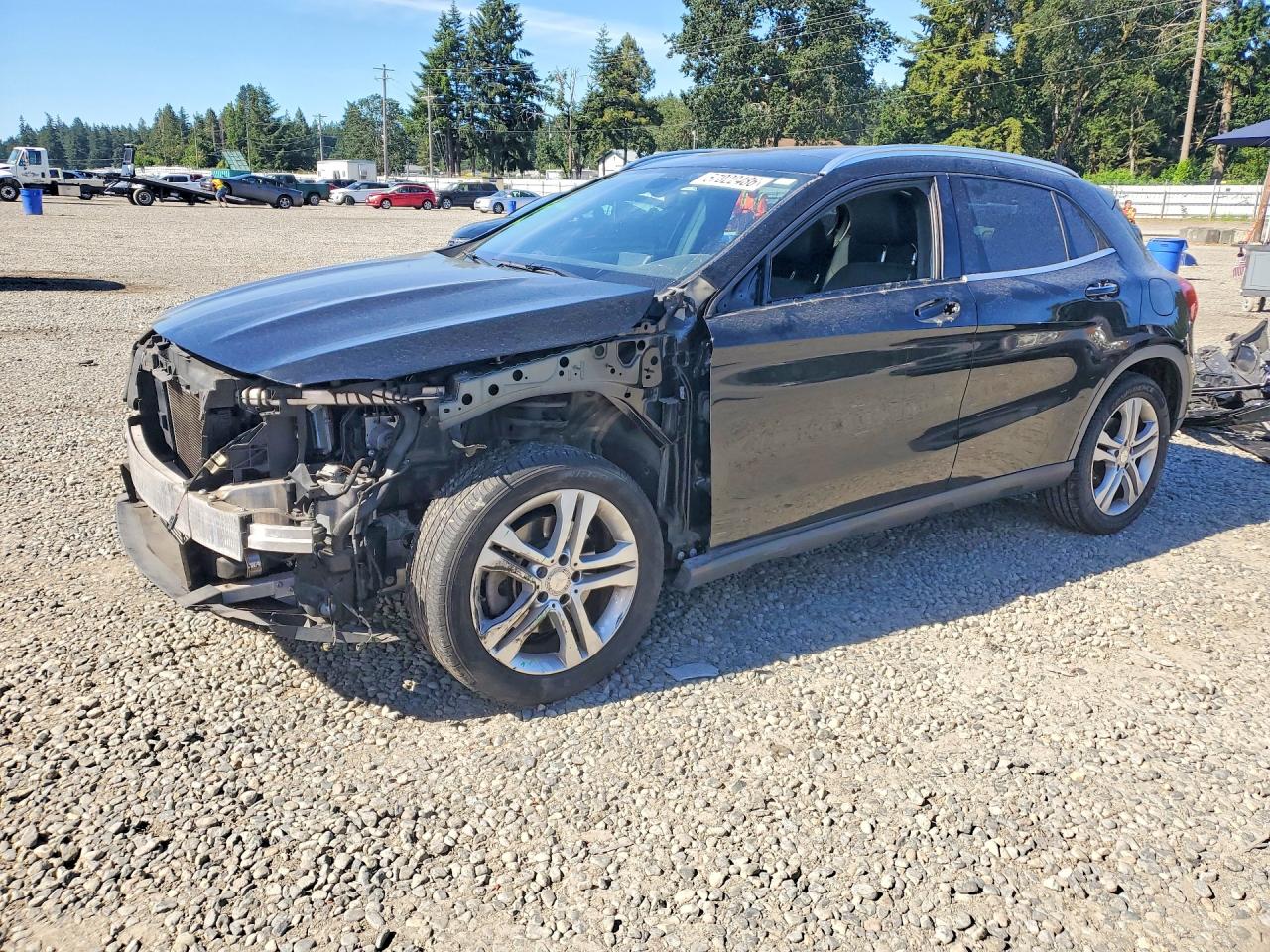 2015 Mercedes-Benz GLA 250, VIN WDCTG4EB7FJ174347 — Front end