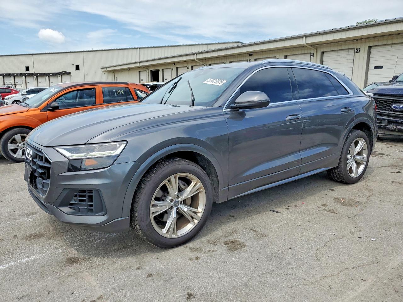 2019 Audi Q8 Premium, VIN WA1AVAF12KD024429 — Мелкие вмятины и царапины