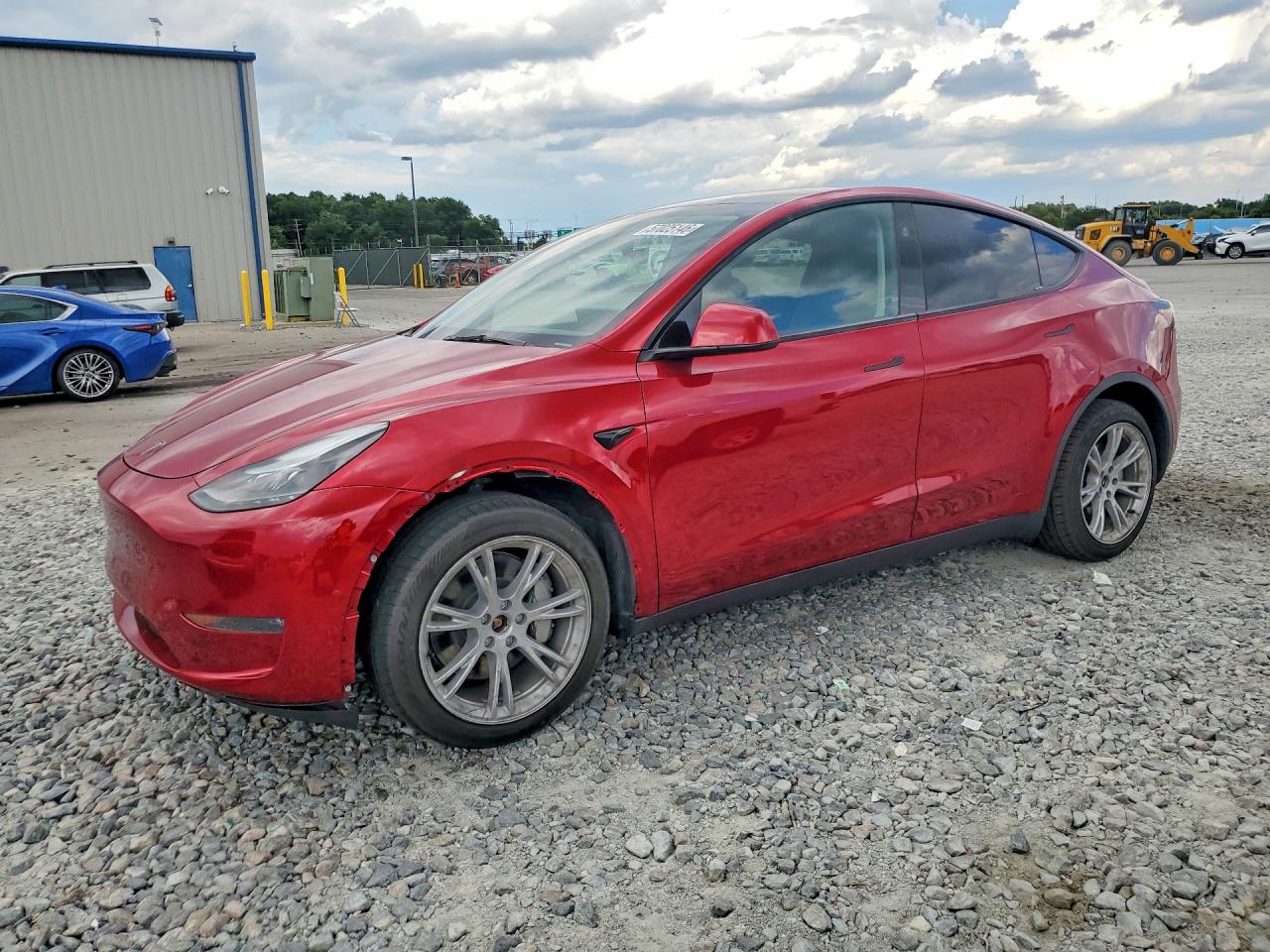 2024 Tesla Model Y Long Range, VIN 7SAYGDEE0RA233661 — Мелкие вмятины и царапины