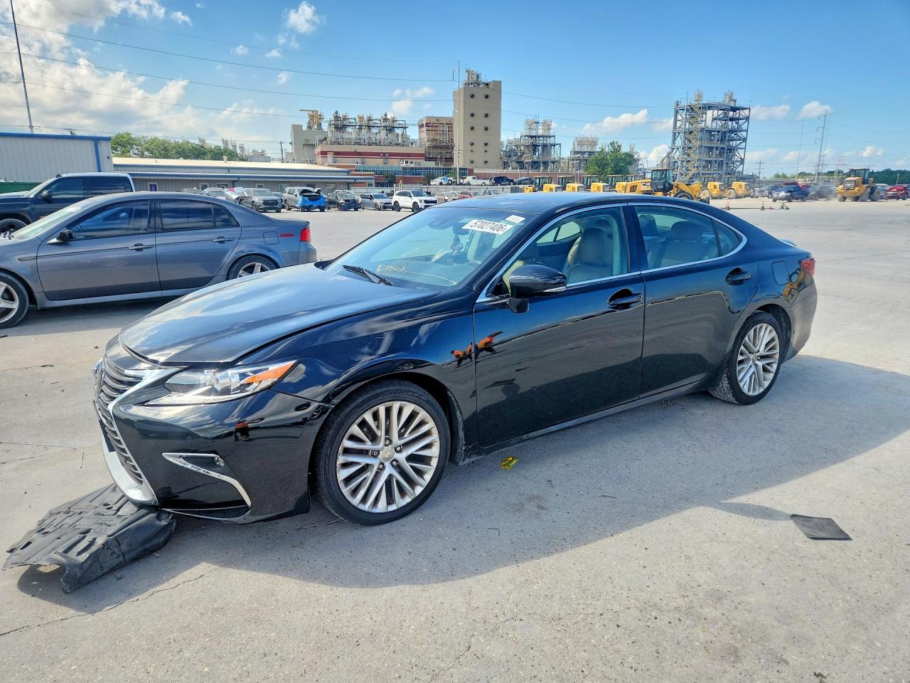 2016 Lexus ES 330, VIN 58ABK1GG1GU010457 — Мелкие вмятины и царапины