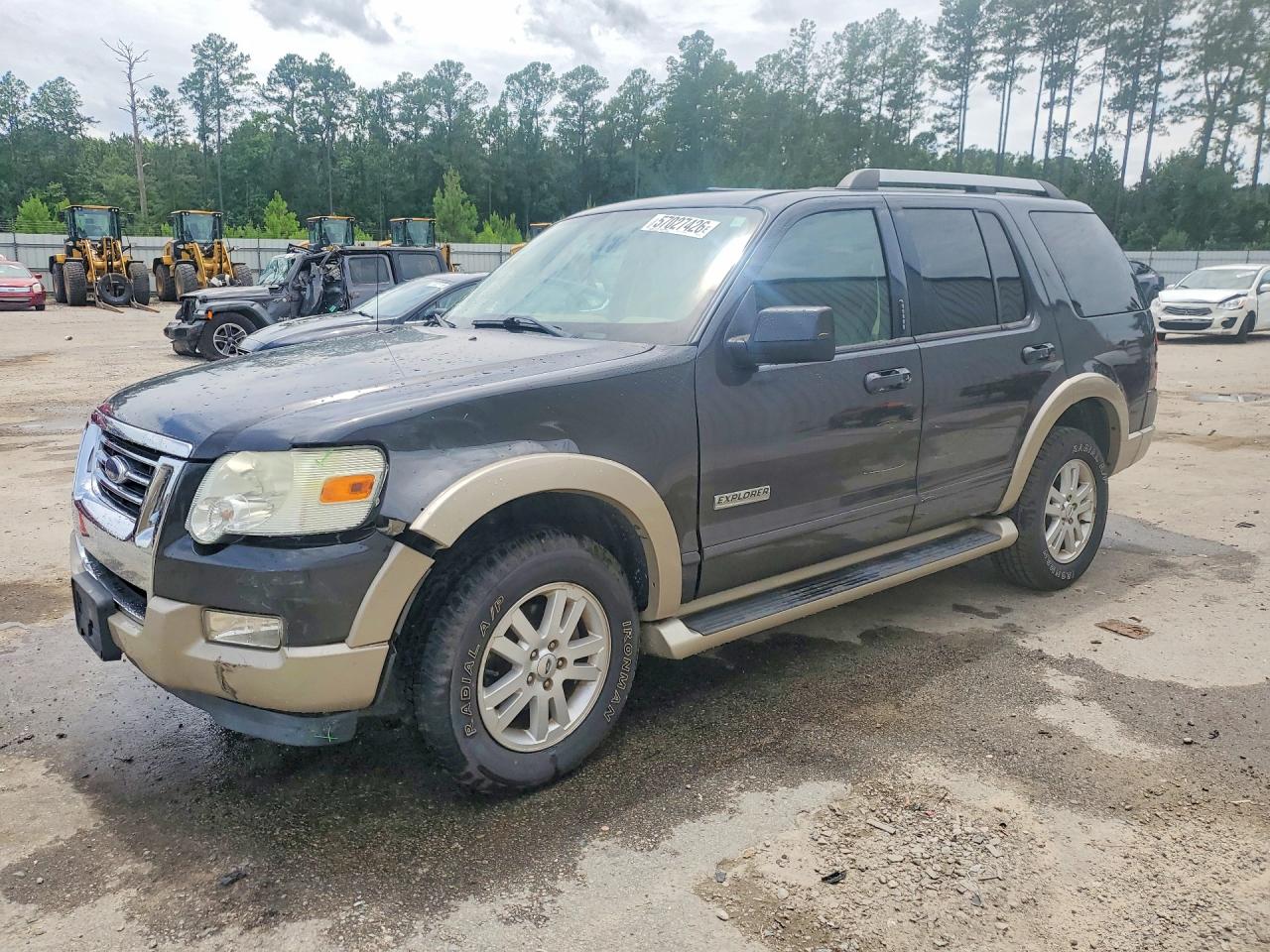 2007 Ford Explorer Eddie Bauer, VIN 1FMEU74E97UB60790 — Front end