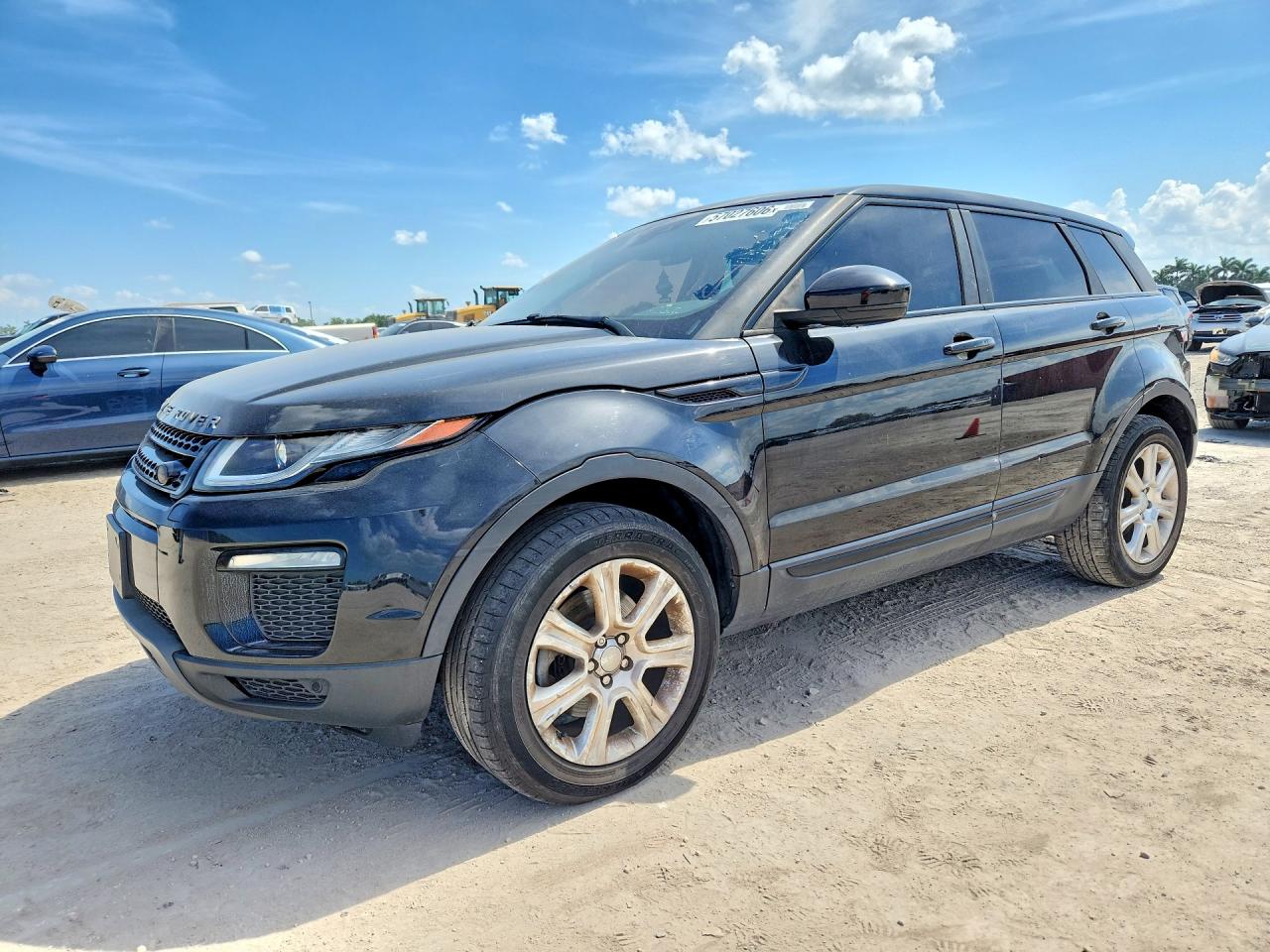 2017 Land Rover Range Rover Evoque SE, VIN SALVP2BG8HH192409 — Minor dents and scratches