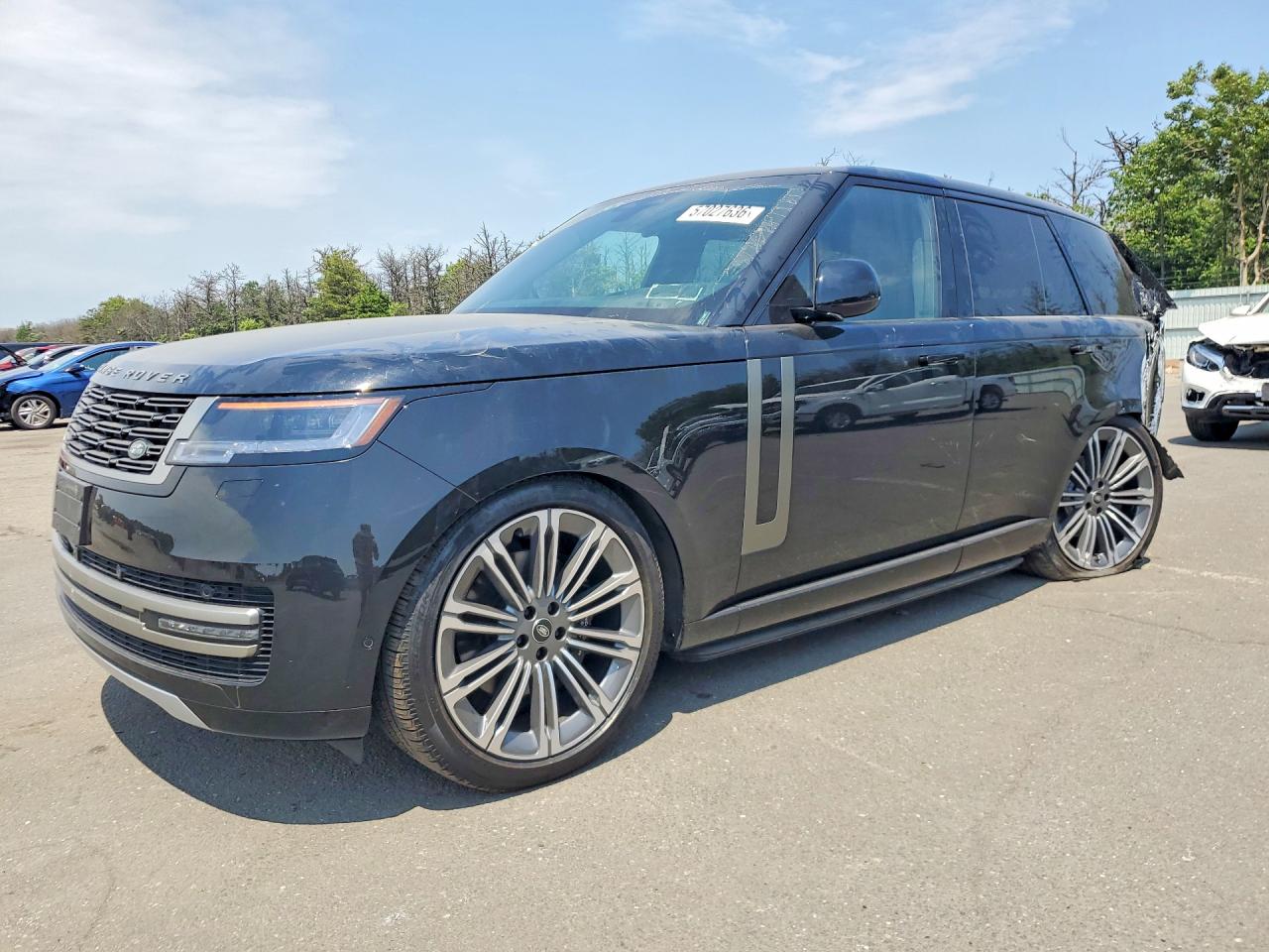2025 Land Rover Range Rover SE, VIN SALKP9FU3SA277105 — Rear end