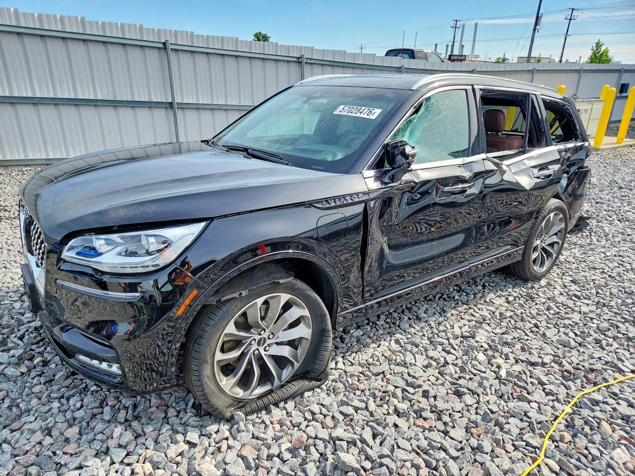 2023 Lincoln Aviator Grand Touring, VIN 5LMYJ8XY0PNL03408 — Side