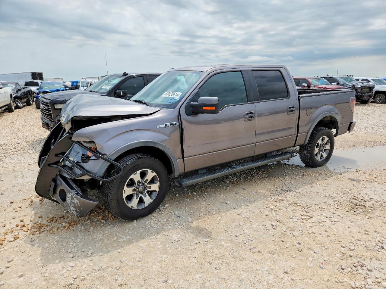 2014 Ford F-150 FX4, VIN 1FTFW1ET0EKG32896 — Front end