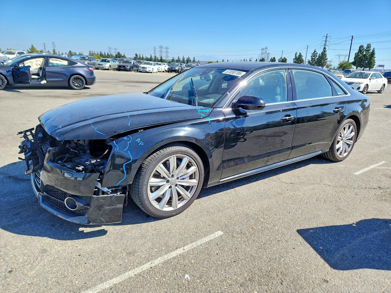 2017 Audi A8, VIN WAU44AFD9HN011466 — Перед
