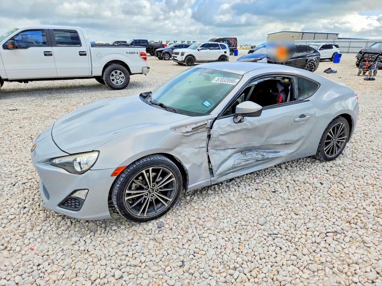 2013 Scion FR-S 10 Series, VIN JF1ZNAA1XD2728480 — Side