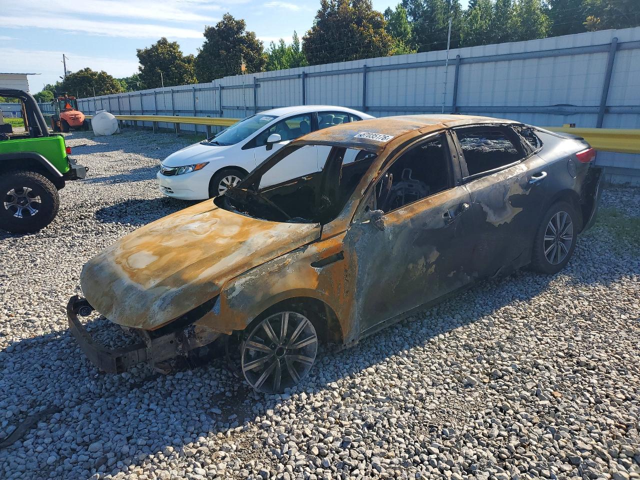2020 Kia Optima LX, VIN 5XXGT4L39LG389517 — Пожар