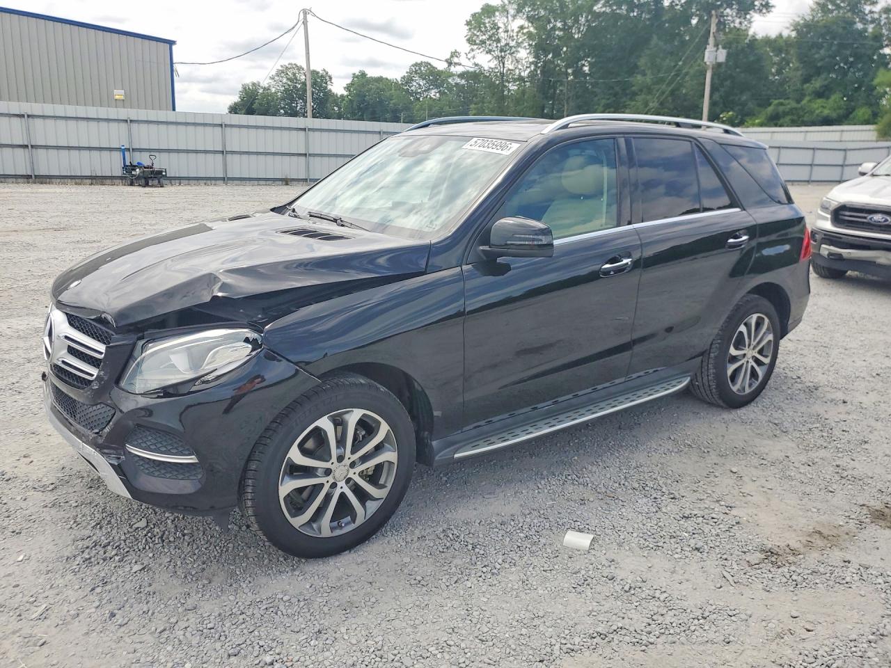 2016 Mercedes-Benz GLE 350, VIN 4JGDA5HB3GA758478 — Front end