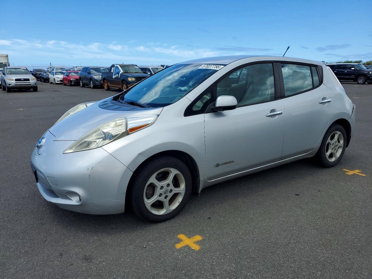 2014 Nissan LEAF SV, VIN 1N4AZ0CP4EC337155 — Зад