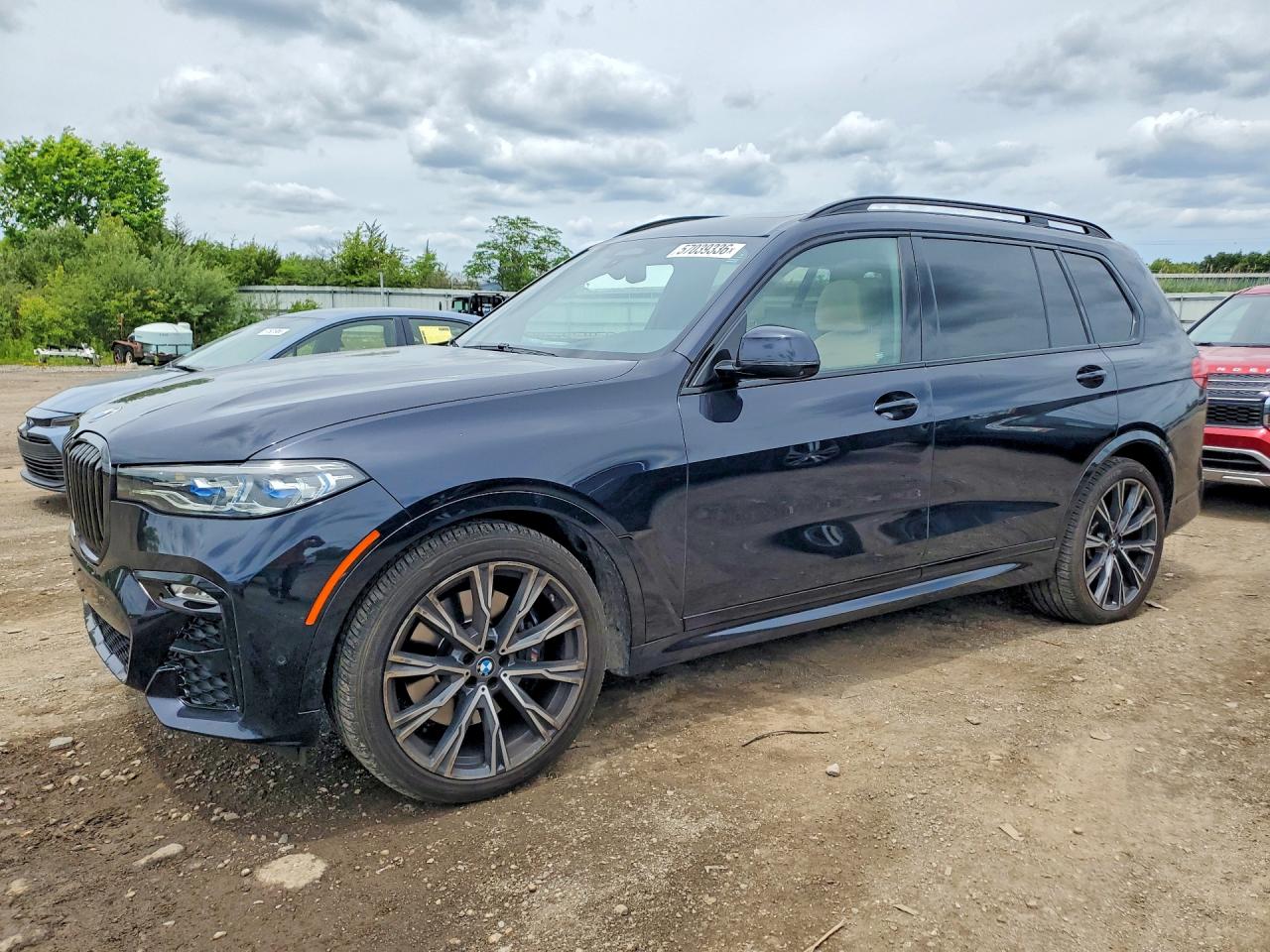 2022 BMW X7 M50i, VIN 5UXCX6C05N9K37365 — Град