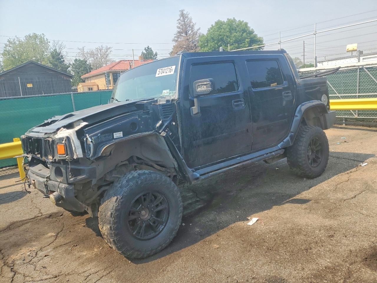 2008 Hummer H2 SUT, VIN 5GRGN22888H108442 — Front end