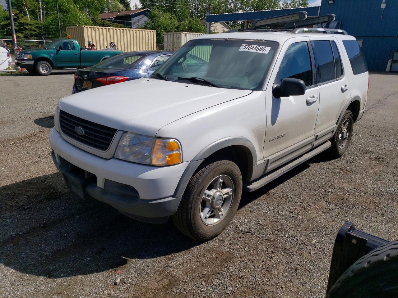 2002 Ford Explorer XLT, VIN 1FMDU73E32UA13435 — Side