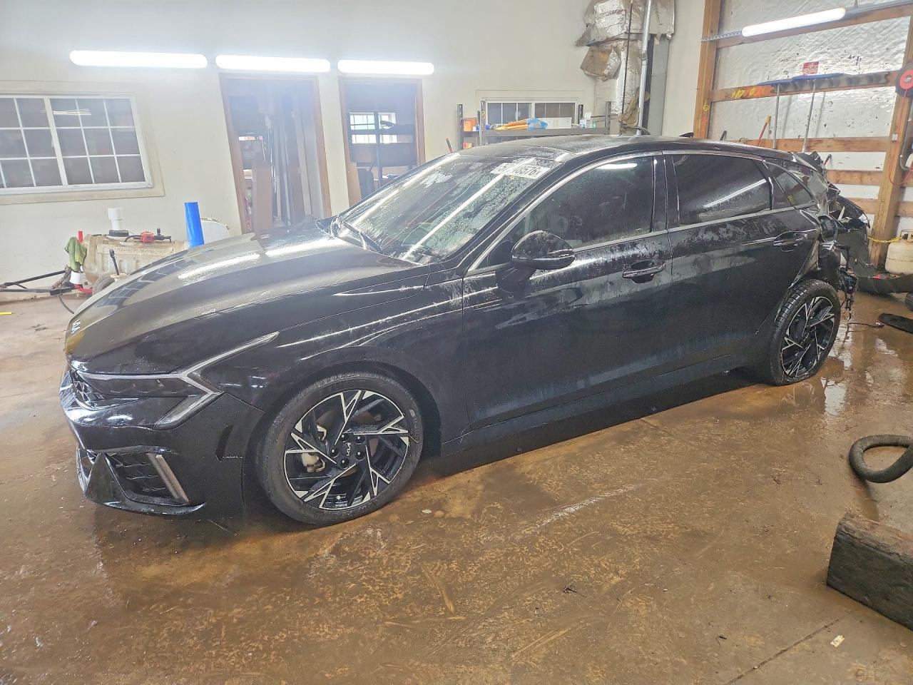 2025 Kia K5 GT-Line, VIN KNAG64J77S5321360 — Rear end