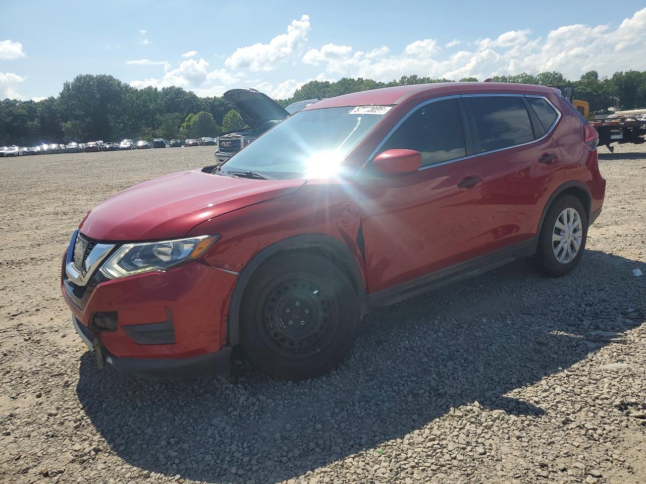 2017 Nissan Rogue S, VIN 5N1AT2MT1HC839768 — Front end