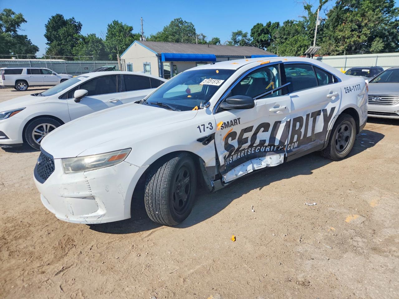 2017 Ford Police Interceptor, VIN 1FAHP2L88HG109228 — Side