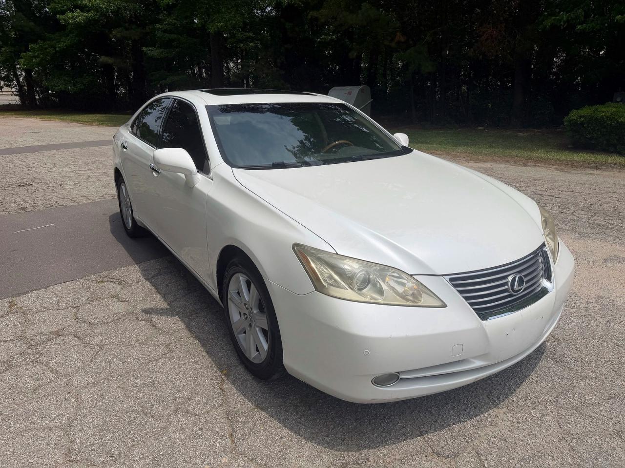 2008 Lexus ES 330, VIN JTHBJ46G582224722 — Minor dents and scratches