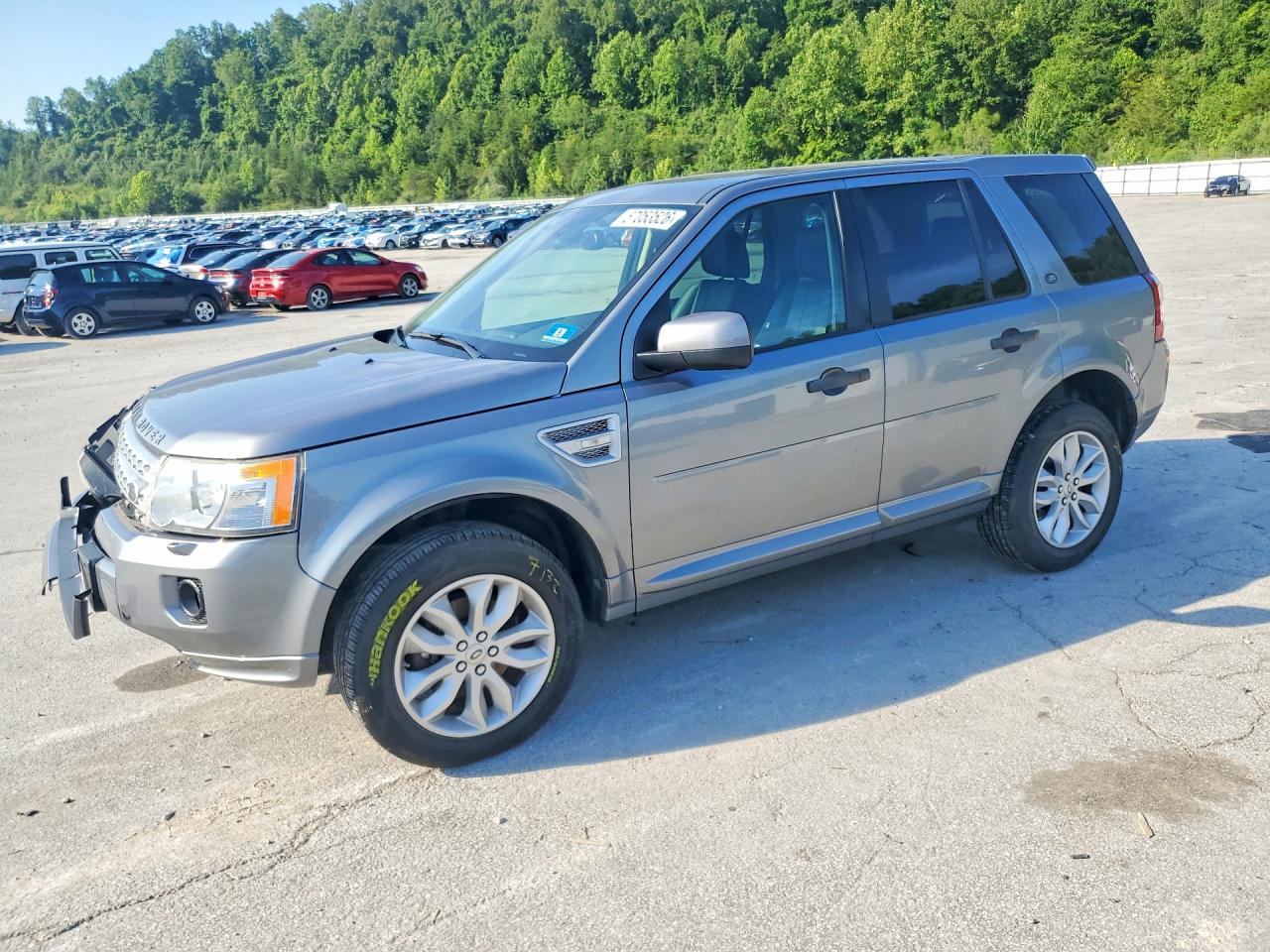 2012 Land Rover LR2 HSE, VIN SALFR2BN9CH305564 — Front end