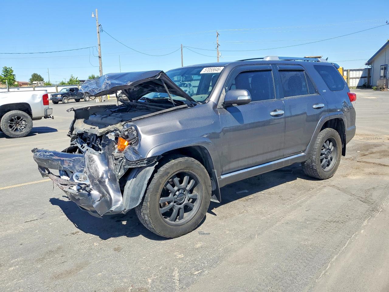 2013 Toyota 4Runner SR5, VIN JTEBU5JR6D5113379 — Front end