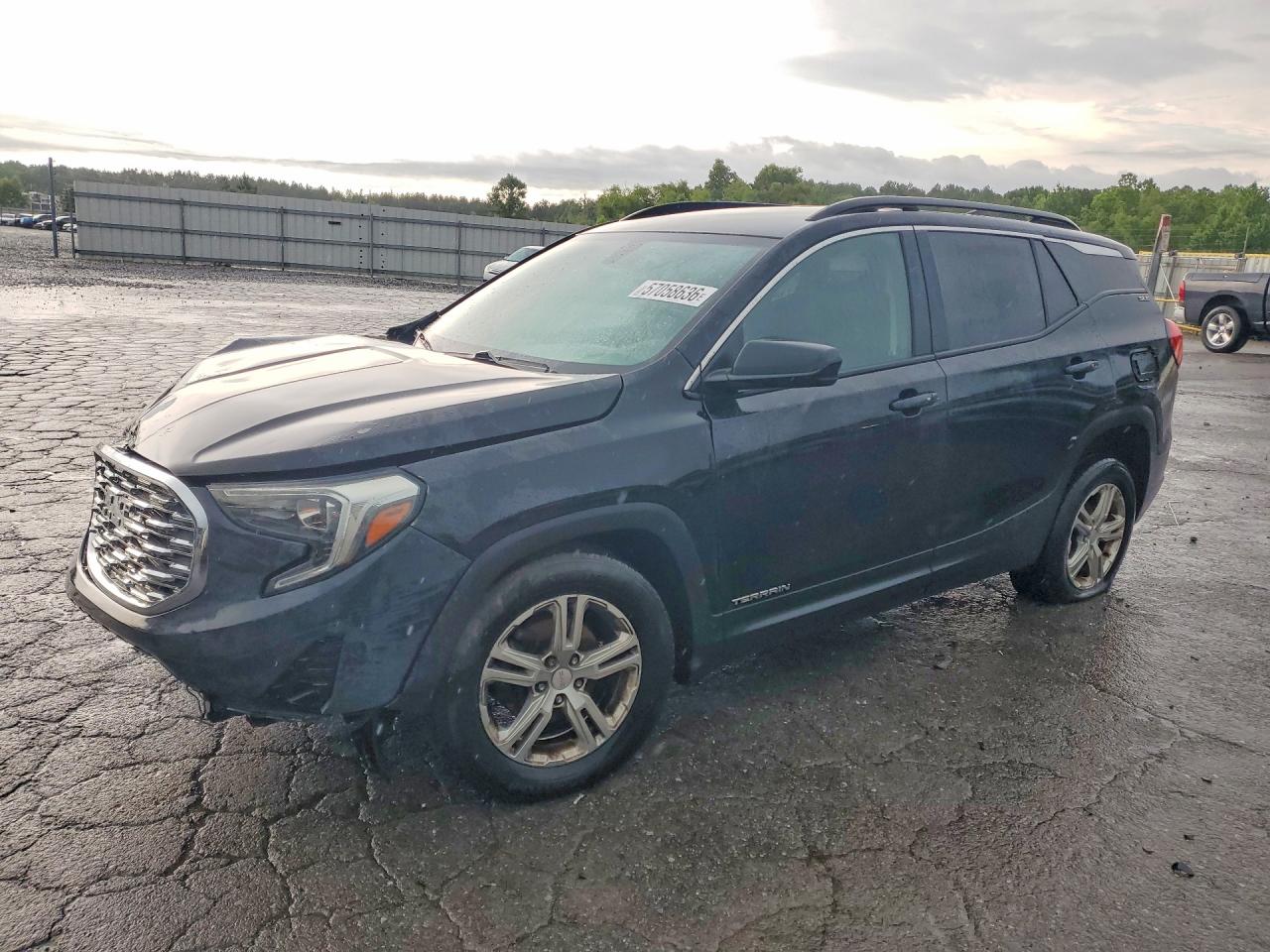2018 GMC Terrain SLE, VIN 3GKALMEV9JL391875 — Front end