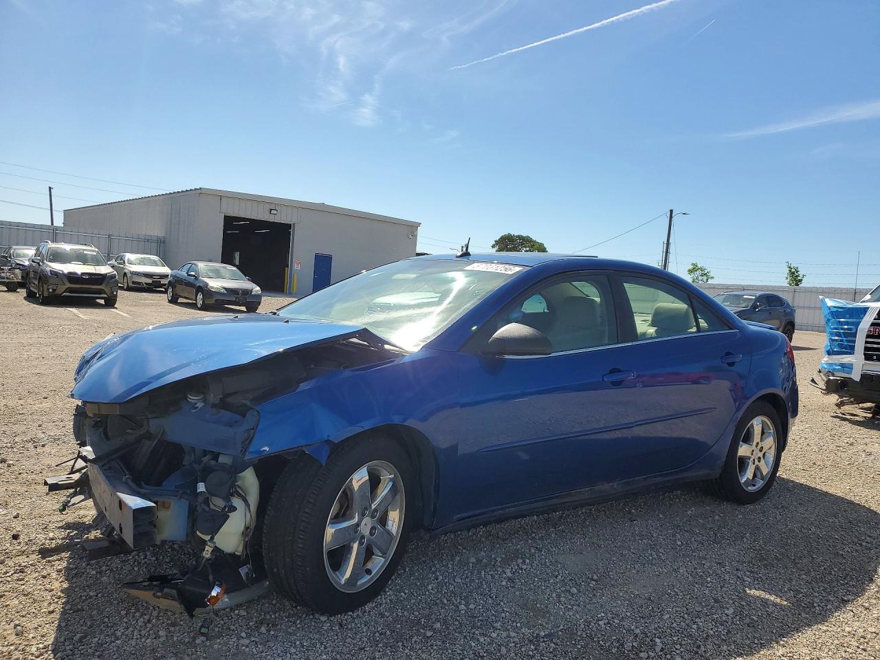 2005 Pontiac G6 GT, VIN 1G2ZH548754149524 — Front end