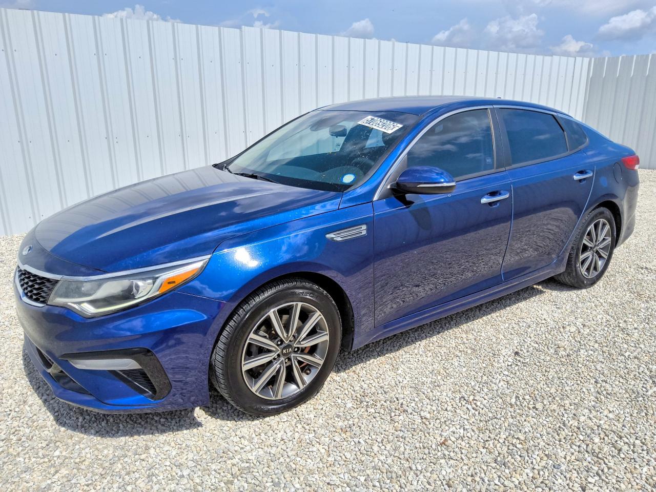 2019 Kia Optima LX, VIN 5XXGT4L33KG356673 — Normal wear
