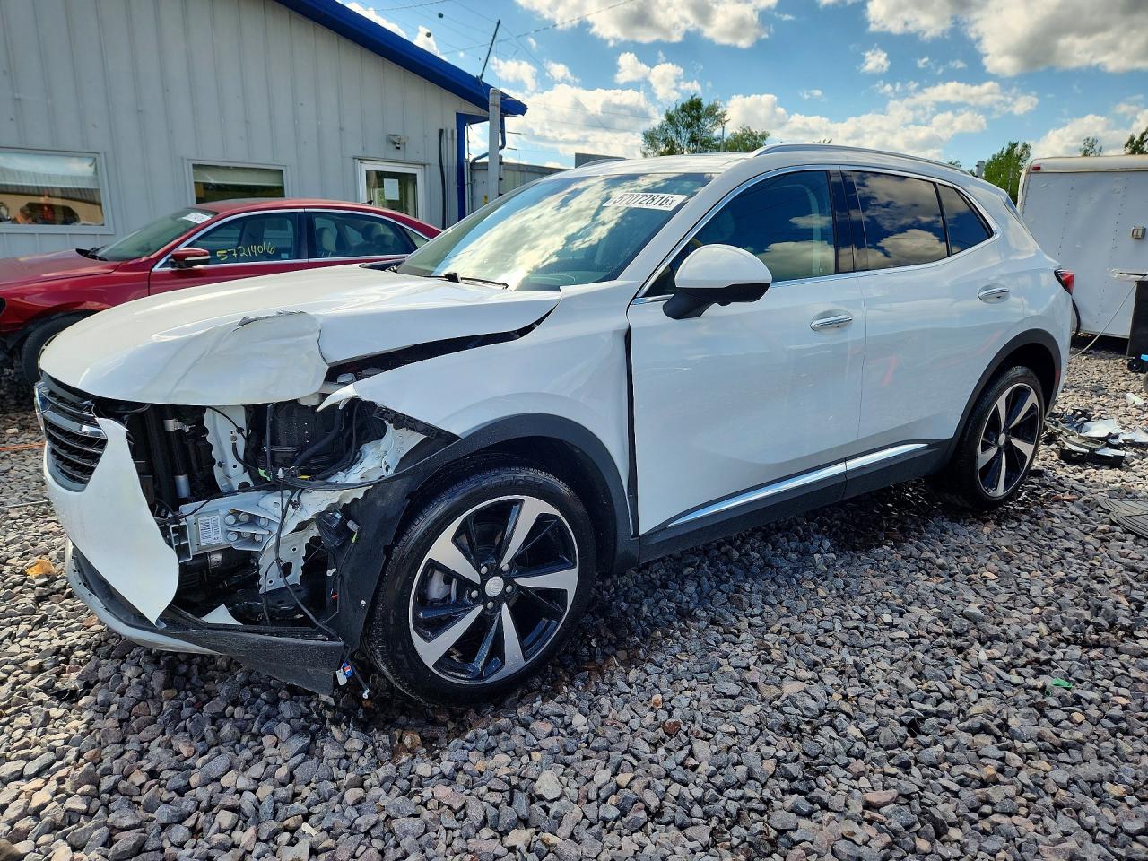 2021 Buick Envision Essence, VIN LRBFZNR4XMD053790 — Front end