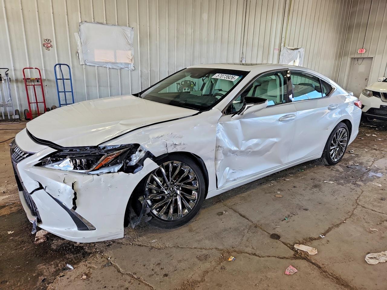 2024 Lexus ES 300h Luxury, VIN 58AEA1C11RU054091 — Front end