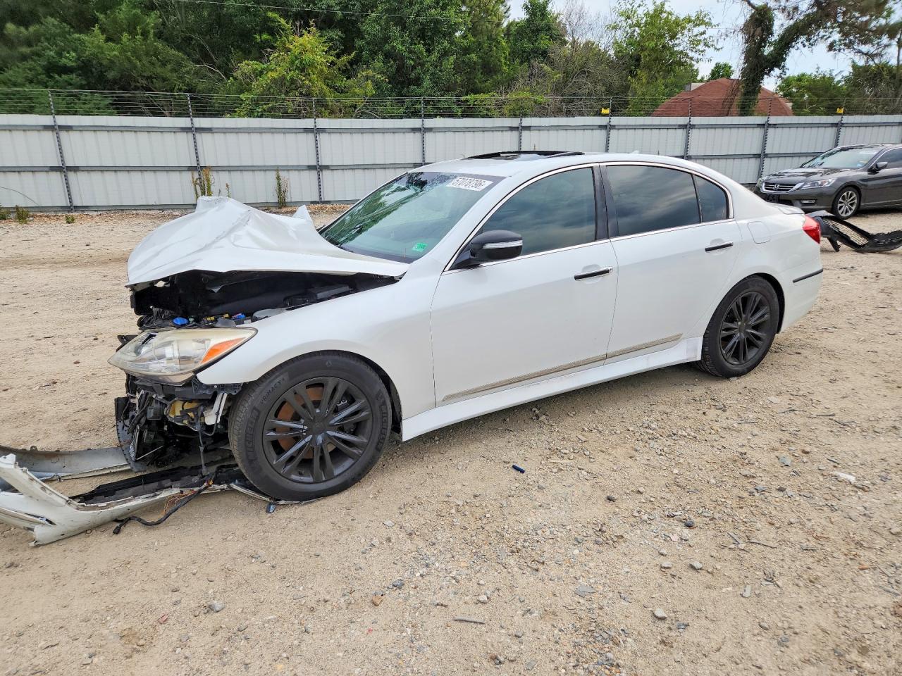 2012 Hyundai Genesis 4.6L, VIN KMHGC4DF1CU155645 — Перед