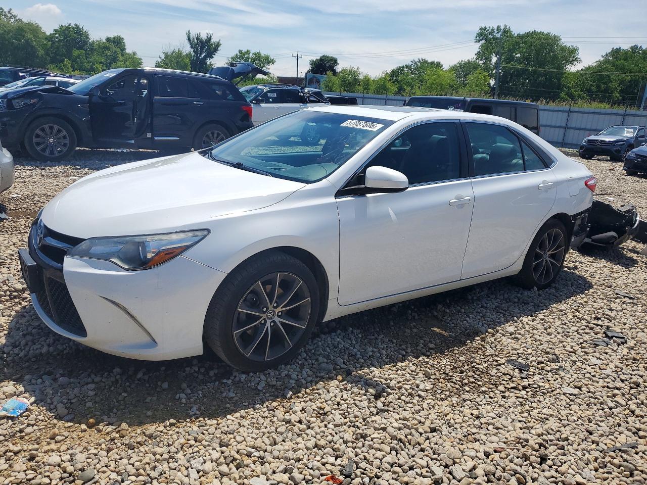 2017 Toyota Camry XSE, VIN 4T1BF1FK9HU757906 — Зад