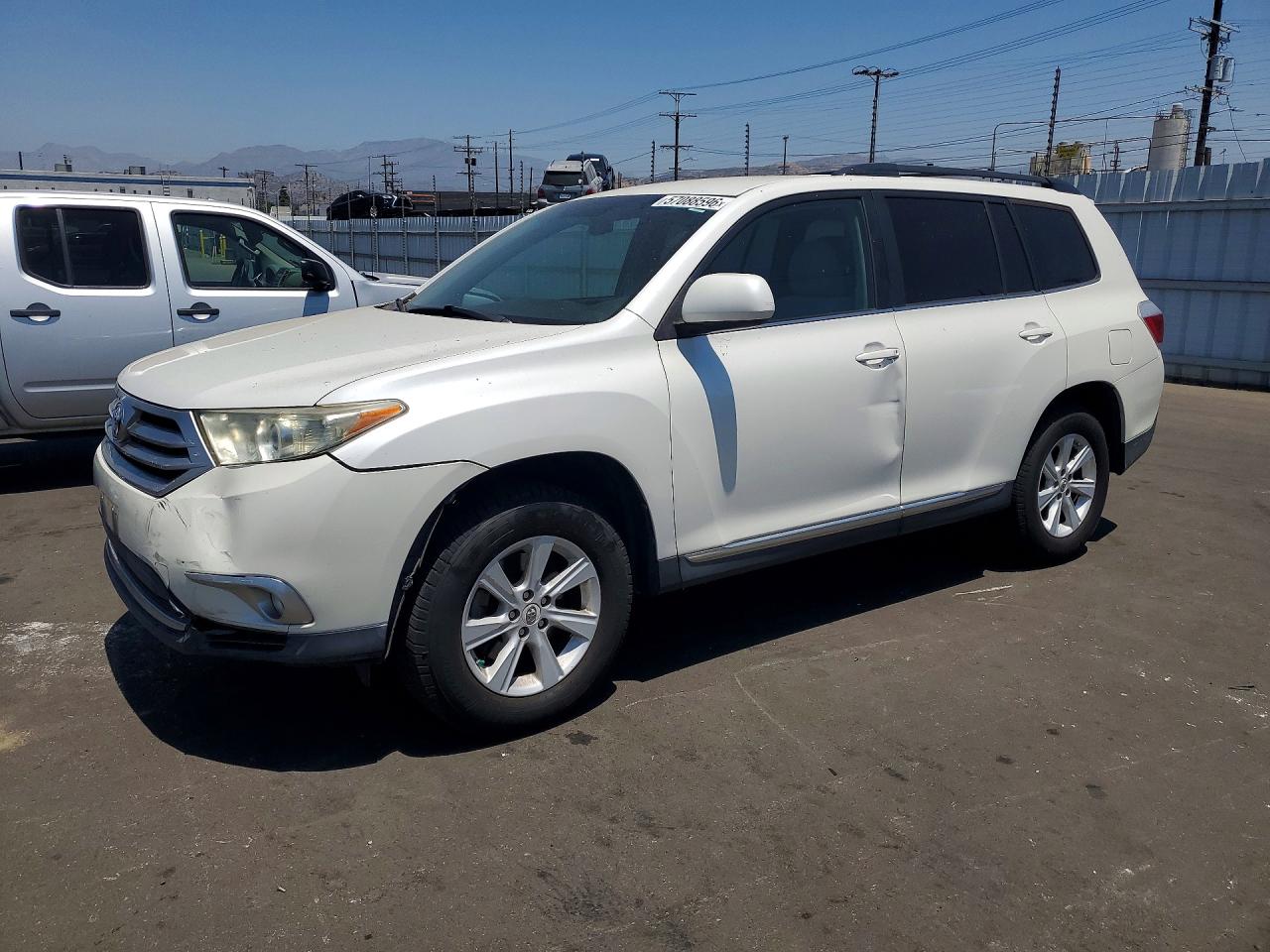 2012 Toyota Highlander, VIN 5TDZK3EH7CS083025 — Front end