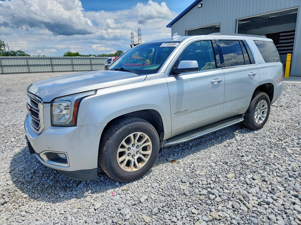 2017 GMC Yukon SLT, VIN 1GKS2BKC2HR395459 — Minor dents and scratches